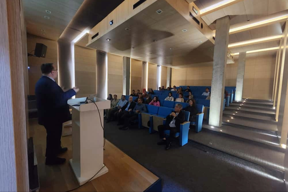how-to-get-your-research-published-in-top-journals-seminar